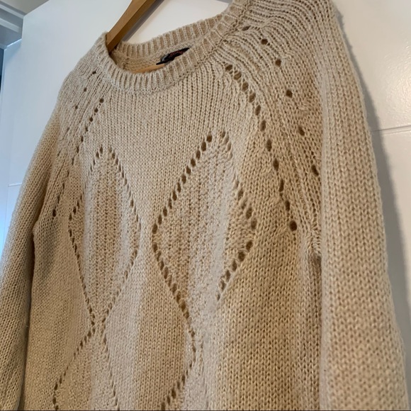 JJ Basics | Knit Sweater - Picture 3 of 10